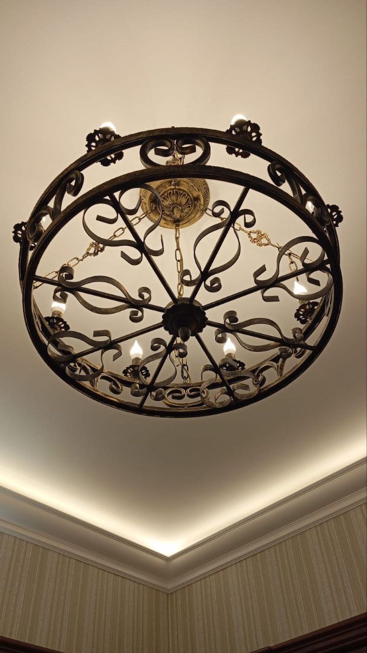 Галерея для новости 1 RS104/8 — Люстра под заказ для настоящих ценителей стиля.